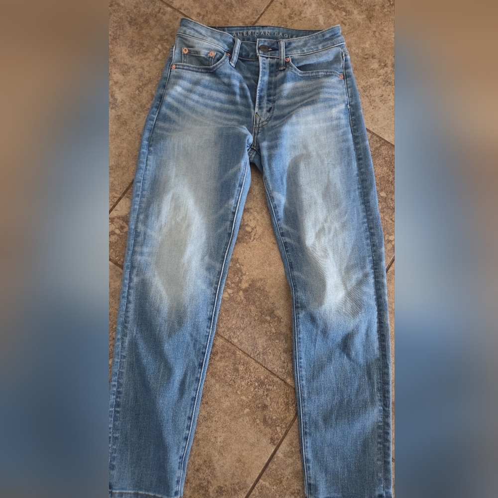 American Eagle Outfitters Light Blue Denim Jeans.